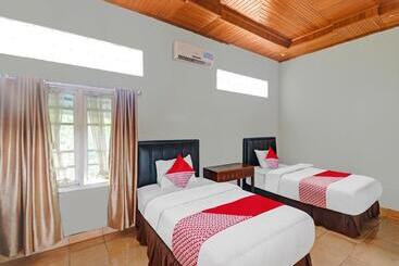 Oyo 11350o Hotel R Cantika Syariah