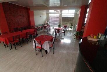 پانسیون Hostal El Paraiso
