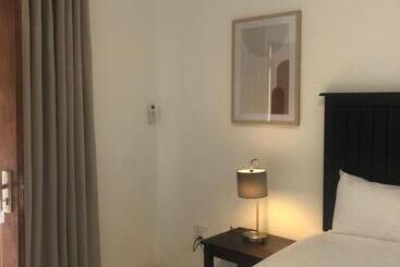 پانسیون Spring Acres Guesthouse