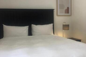 پانسیون Spring Acres Guesthouse