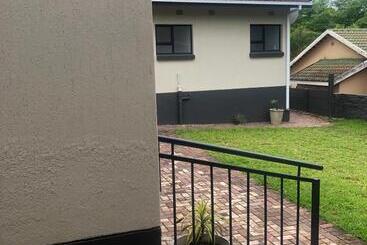 پانسیون Spring Acres Guesthouse