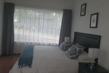 پانسیون Spring Acres Guesthouse