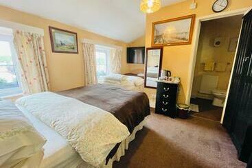 تختخواب و صبحانه Apsley Villa Guest House