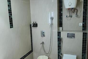 هتل Alba Premier, Indore