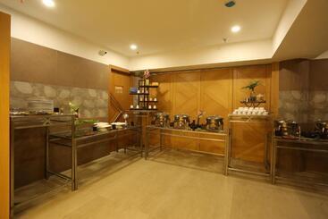 هتل Alba Premier, Indore