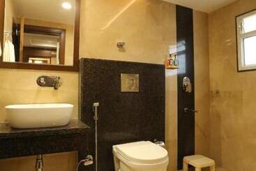 هتل Alba Premier, Indore