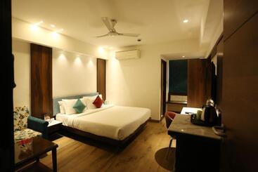هتل Alba Premier, Indore
