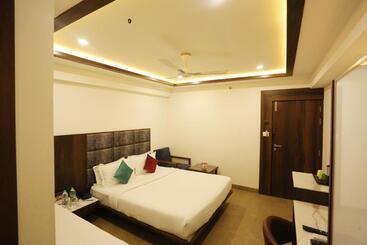 هتل Alba Premier, Indore