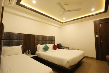 هتل Alba Premier, Indore