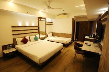 هتل Alba Premier, Indore