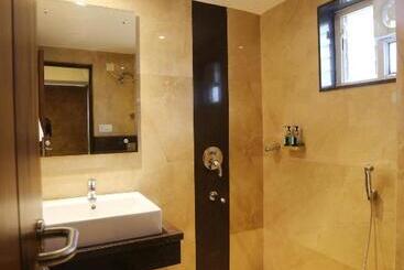 هتل Alba Premier, Indore