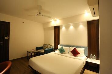 هتل Alba Premier, Indore