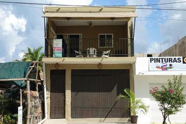 هتل Bungalows Casa Blanca