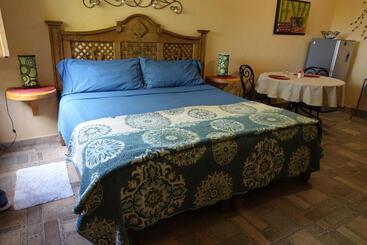 هتل Bungalows Casa Blanca