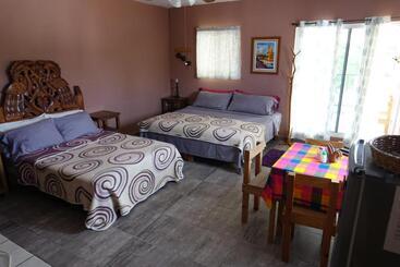 هتل Bungalows Casa Blanca