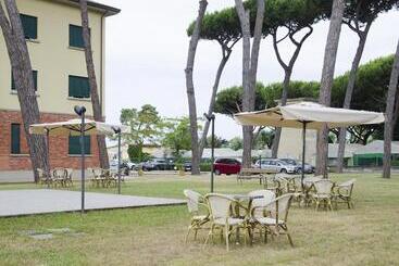 هتل Casa Per Ferie Il Pioppo
