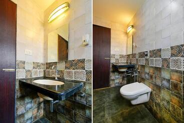 هتل Fabescape Vagator Retreat Resort With Swimming Pool Nr Vagator Beach