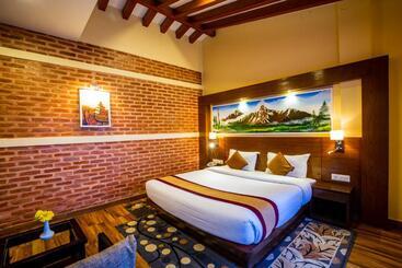 هتل Himalaya Drishya Resort