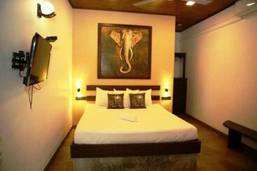 هتل Mihisara Resort