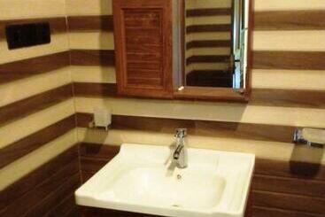 هتل Mihisara Resort
