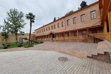 هتل Shah Abbas Karvansaray