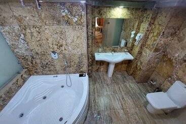 هتل Shah Abbas Karvansaray