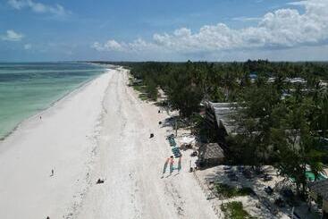هتل The Nest Boutique Resort