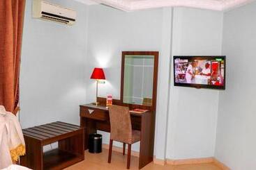 Noubou International Hotel Bonapriso