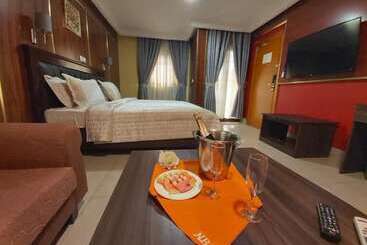 Noubou International Hotel Bonapriso