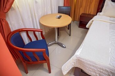 Noubou International Hotel Bonapriso