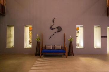 Radisson Resort And Spa Lonavala
