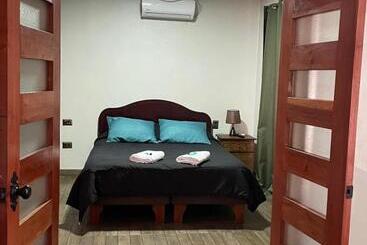 تختخواب و صبحانه Residencial Astorga