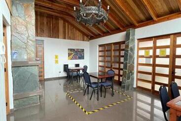 تختخواب و صبحانه Residencial Astorga