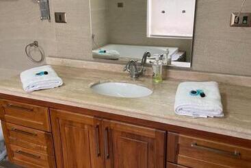 تختخواب و صبحانه Residencial Astorga