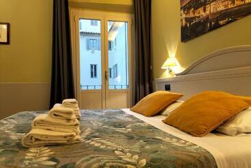 هتل Camilla Firenze