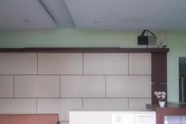 هتل Guest House Anak Raja Pangkalan Bun Syariah Mitra Reddoorz