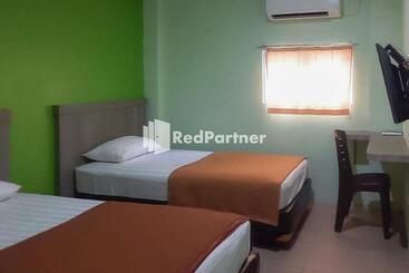 هتل Guest House Anak Raja Pangkalan Bun Syariah Mitra Reddoorz
