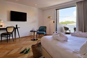 هتل Hôtel & Spa Rocabella