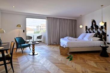 هتل Hôtel & Spa Rocabella