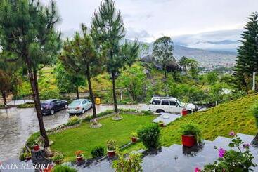 هتل Husnain Resort By Saud Khan