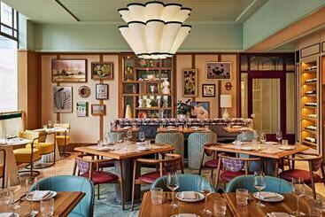 Sutton Place Hotel Toronto