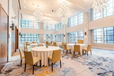 Sutton Place Hotel Toronto
