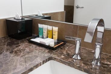 Sutton Place Hotel Toronto