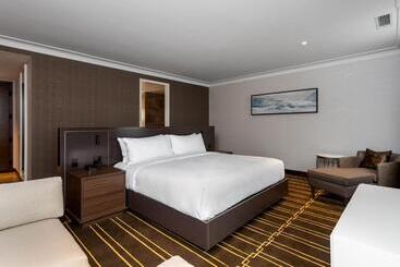Sutton Place Hotel Toronto