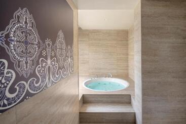 هتل Radisson Blu Resort Visakhapatnam