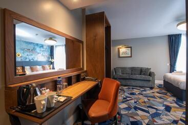 Keavan S Port Hotel , Dublin