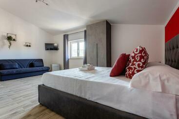 پانسیون Cadoni Guest House