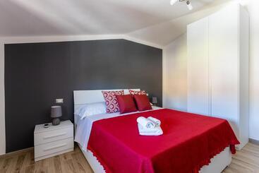 پانسیون Cadoni Guest House