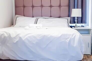 پانسیون Room In Guest Room   Newly Built Private Ensuite In Dudley Westmidlands