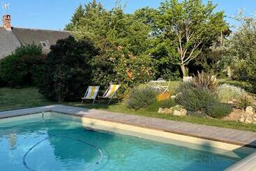 تختخواب و صبحانه Chambres D Hôtes Avec Piscine Et Spa La Folière Saumur